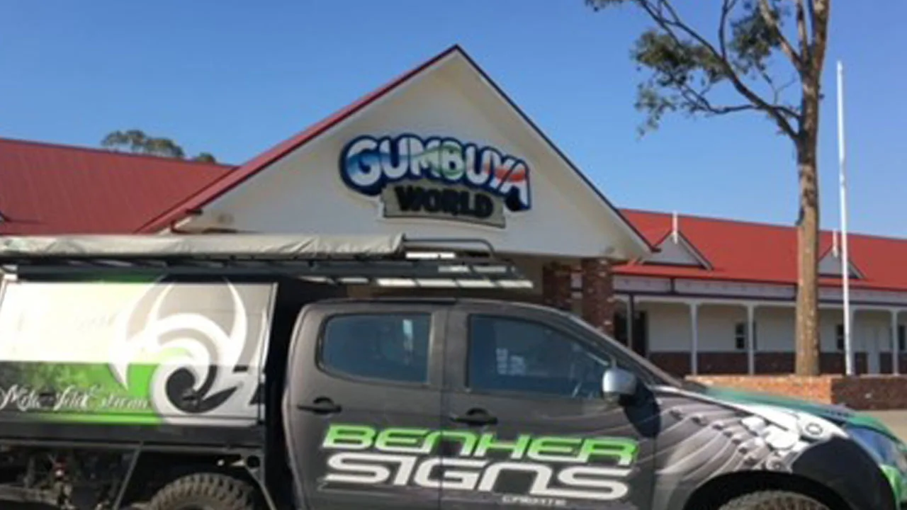 benher-signs-gumbuya-world-entrance-sign-installation Benher Pakenham Signs - BENHER