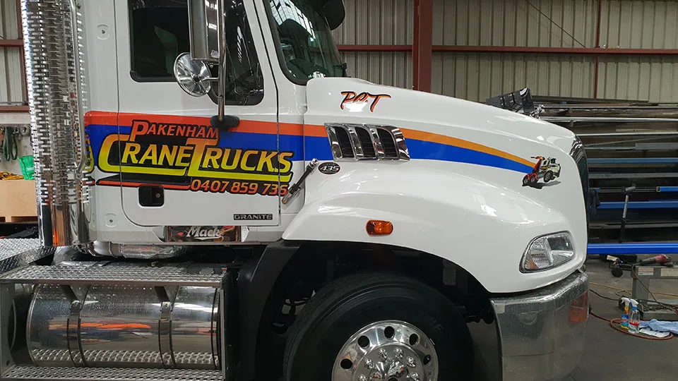 pakenham-crane-truck-mack-granite Professional Trade Vehicle Signage | BENHER Melbourne - BENHER